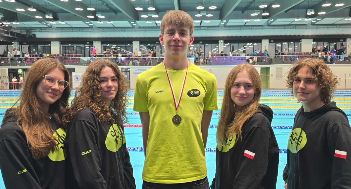 Pływanie, Filip Komar Sport zdobywa medal Zimowych Mistrzostwach Polski Ratownictwie Wodnym - zdjęcie, fotografia