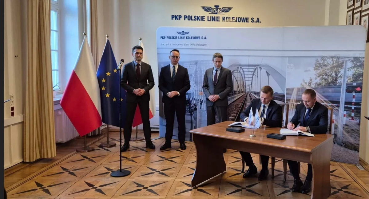 Transport, wykonawca linii kolejowej Kościerzyna Somonino - zdjęcie, fotografia