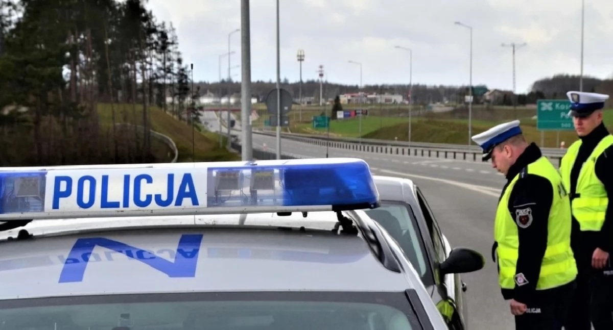 Kronika policyjna, Policjanci zatrzymali dwóch kierowców Jeden nietrzeźwy drugi wpływem narkotyków - zdjęcie, fotografia
