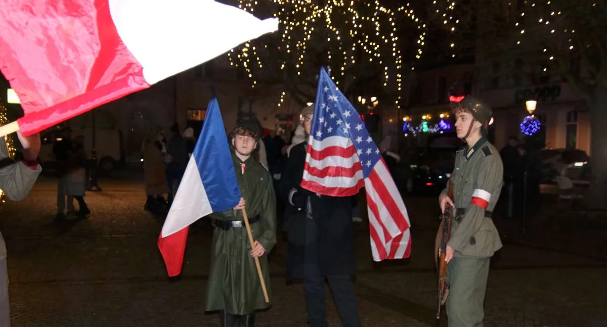 Historia, Mieszkańcy Kościerzyny oddali hołd bohaterom Powstania Wielkopolskiego - zdjęcie, fotografia