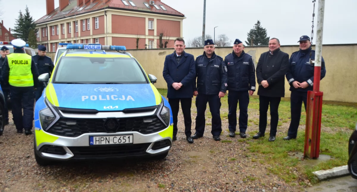 Policja, radiowozy Kościerzynie wzmocnienie policyjnej floty - zdjęcie, fotografia