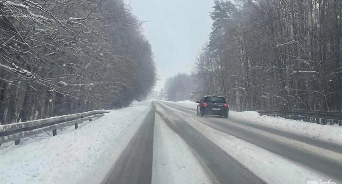Ostrzeżenia pogodowe, Kaszuby śniegiem Zasypane drogi prądu - zdjęcie, fotografia