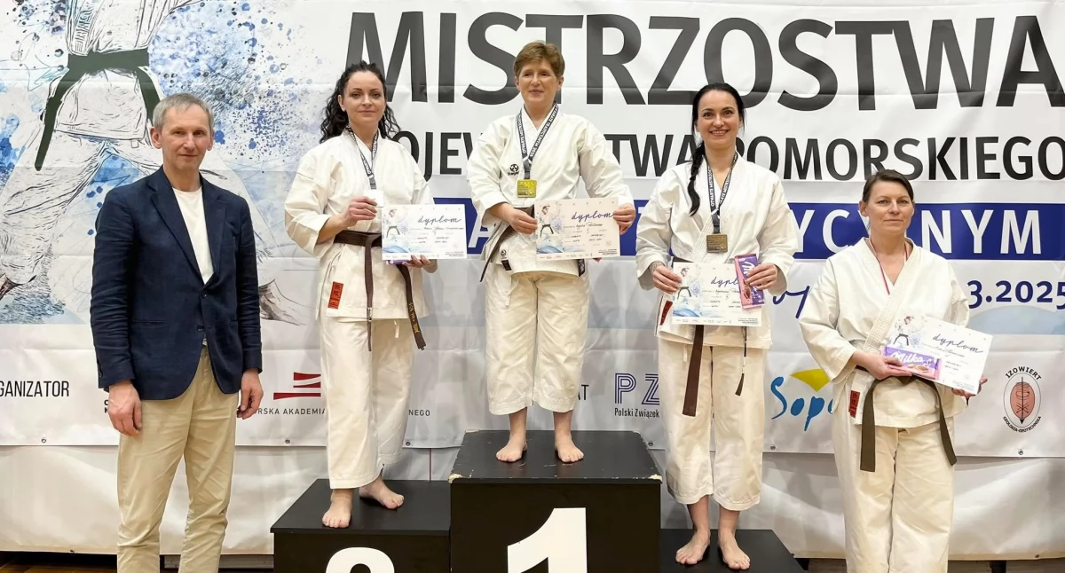 Sporty walki, Karatecy Karsina sukcesami Otwartych Mistrzostwach Województwa Pomorskiego - zdjęcie, fotografia