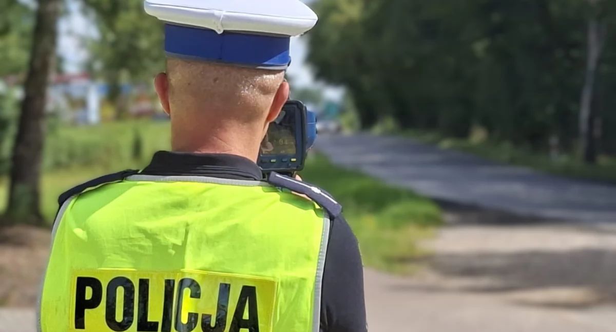 Policja, Brawura lekkomyślność Policjanci Kościerzyny kontrolowali kierowców - zdjęcie, fotografia