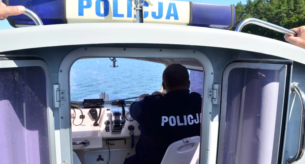 Policja, Wzmożone działania policji wdzydzkich akwenach! - zdjęcie, fotografia