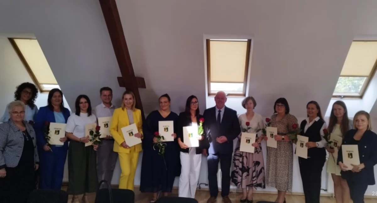 System oświaty, Zawodowe awanse nauczycieli - zdjęcie, fotografia