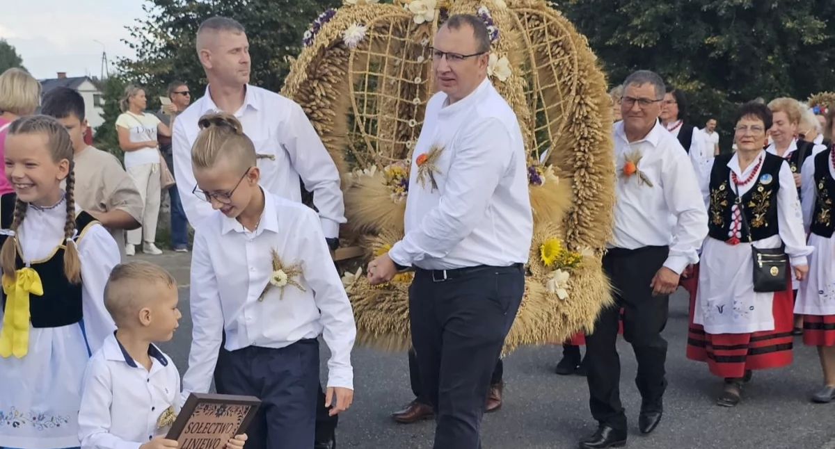 Rolnictwo, gminie Liniewo tegoroczne zbiory dziękowano Garczynie - zdjęcie, fotografia
