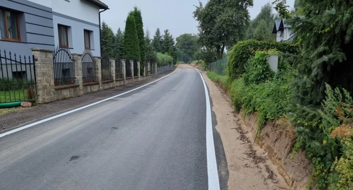 Inwestycje, drogi Wielkim Klinczu bezpieczniej bardziej estetycznie - zdjęcie, fotografia