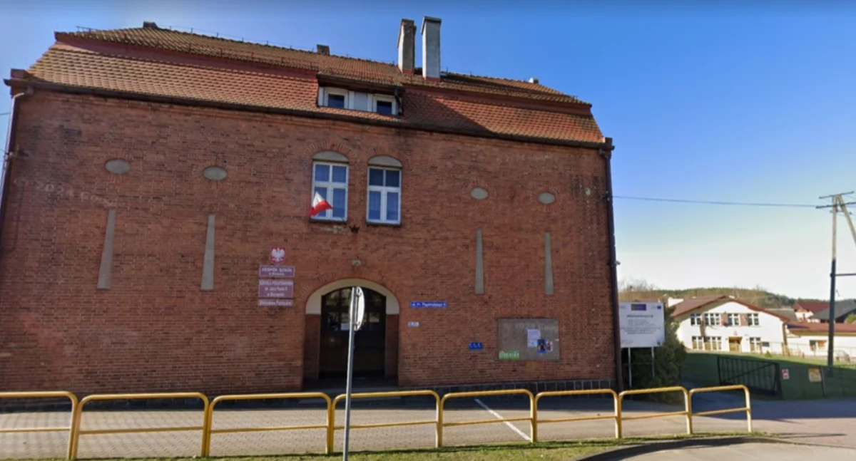 Wieści z samorządów, Mieszkańcy Skorzewa mają dość! dalej budową nowej szkoły - zdjęcie, fotografia