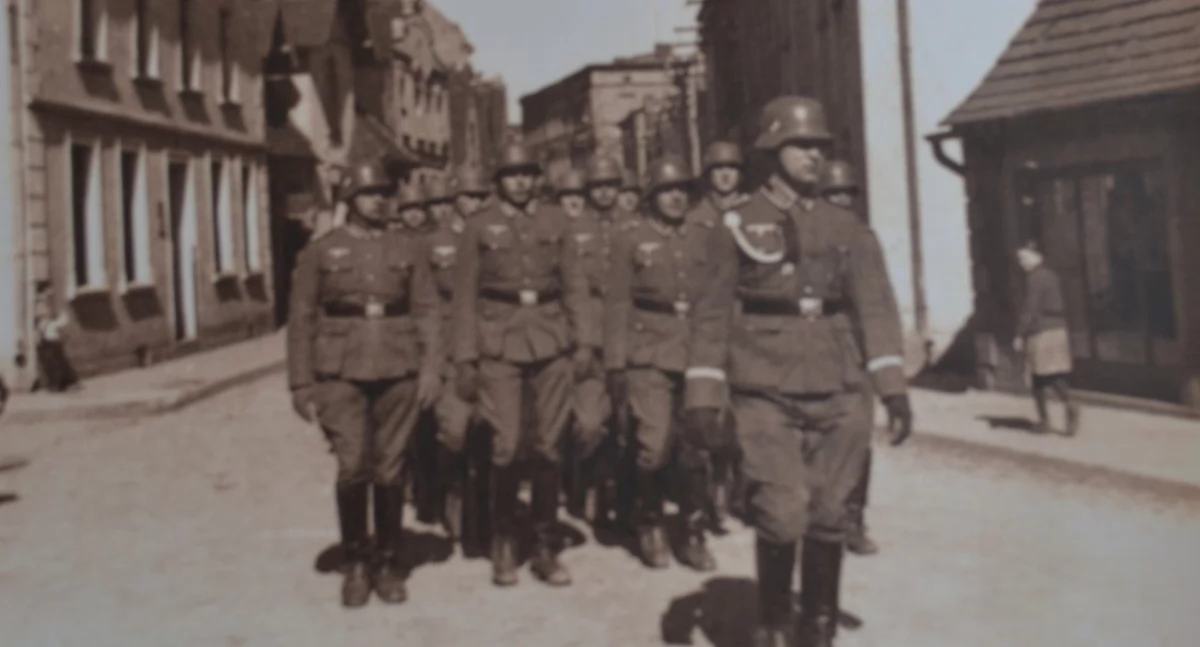 Historia, Wyrzuceni jedną Historia Kościerzyny która dziś mrozi żyłach - zdjęcie, fotografia