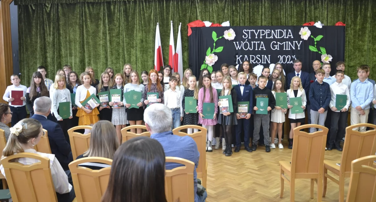 Stypendia, najzdolniejsi uczniowie studenci gminie Karsin! - zdjęcie, fotografia