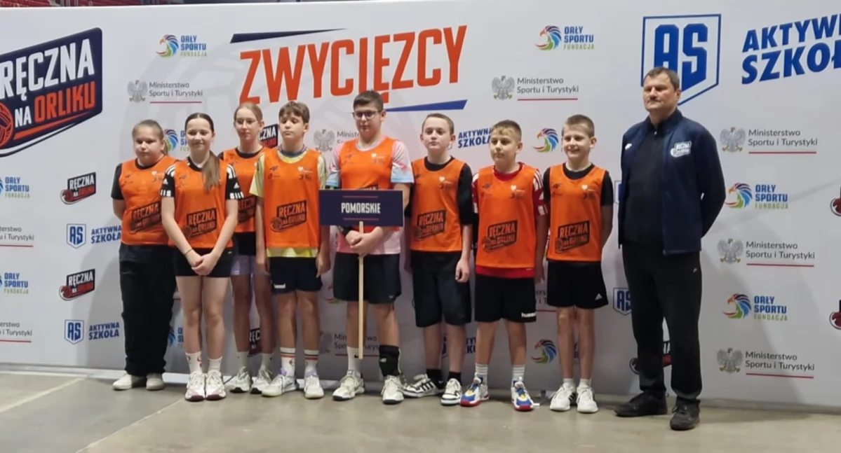 Piłka ręczna, Wielki sukces szczypiornistów Lipusza prestiżowym ogólnopolskim turnieju! - zdjęcie, fotografia