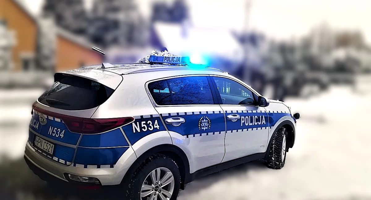 Kronika policyjna, śnieżycy jechał motorowerem Miał ponad promil alkoholu! - zdjęcie, fotografia