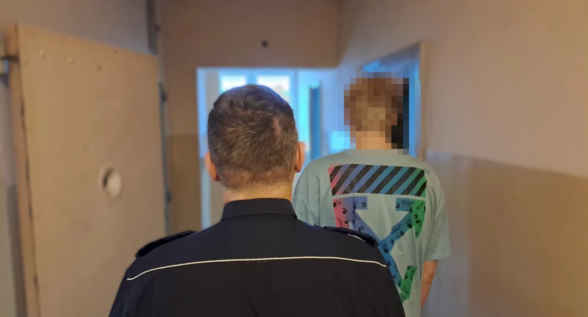 Kronika policyjna, latek miał porcji narkotyków! - zdjęcie, fotografia