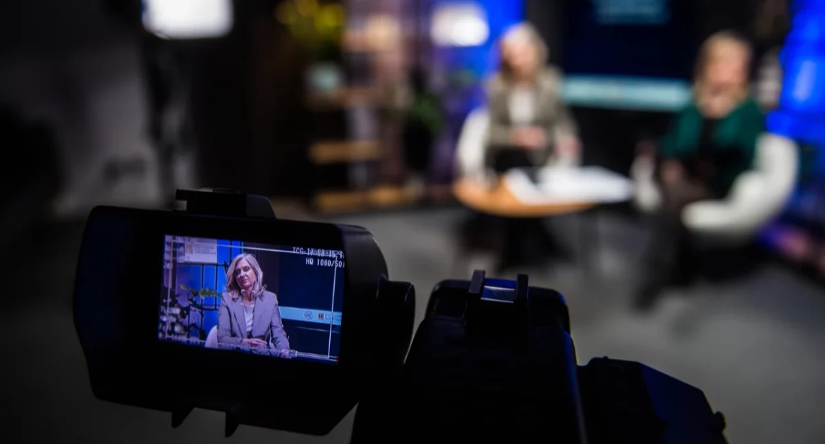 Biznes i finanse, Event hybrydowy stacjonarny lepiej sprawdzi Twojej firmie - zdjęcie, fotografia