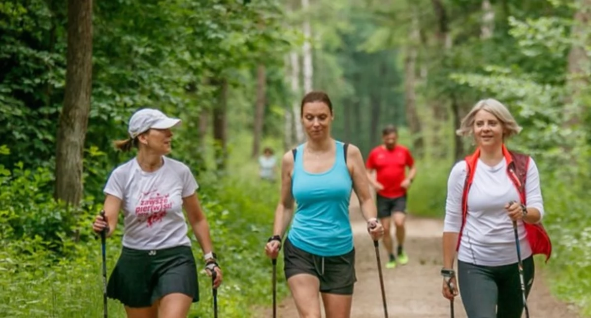 Pozostałe sporty, Parkrun Rezerwat Strzelnica wiosennym klimacie Biegnij maszeruj najważniejsze razem! - zdjęcie, fotografia