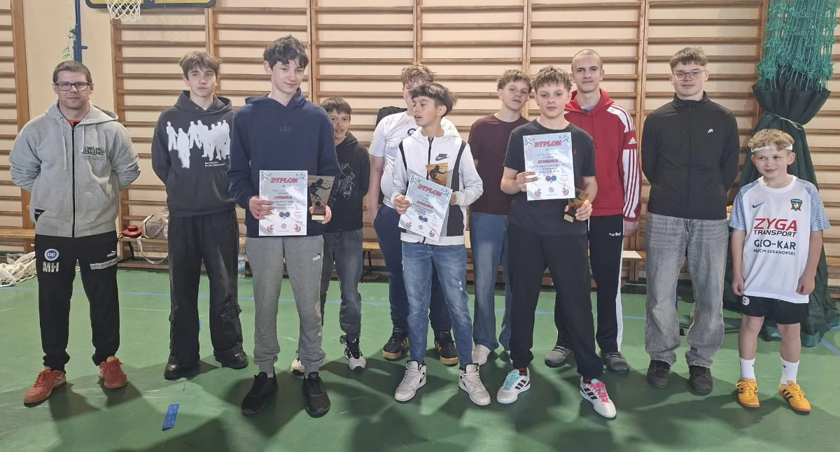 Tenis, Tenisowa rywalizacja Liniewie - zdjęcie, fotografia