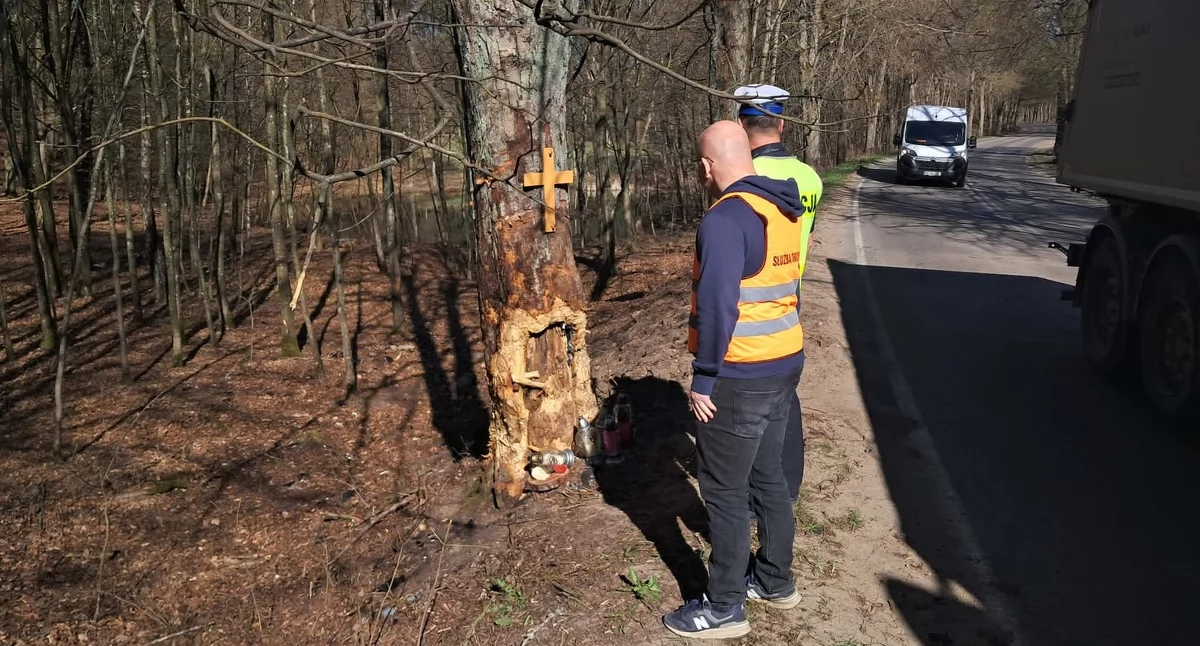 Kronika policyjna, Śmiertelny wypadek miejscu pracowali eksperci - zdjęcie, fotografia
