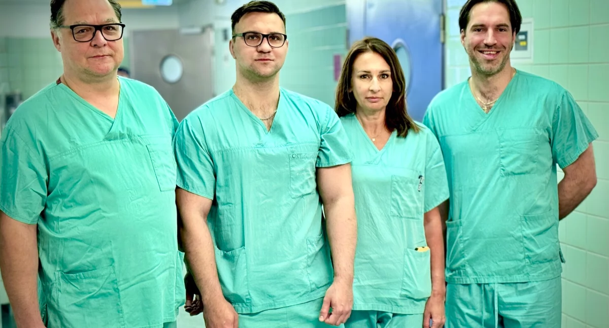 Zdrowie, Lekarze kościerskiego szpitala wszczepili pacjentce biodro wydrukowane - zdjęcie, fotografia