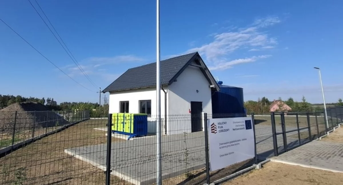 Inwestycje, Barkoczyn nową siecią wodociągową magazynem wodę - zdjęcie, fotografia
