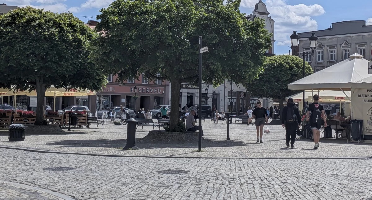 Transport, Darmowa godzina parkowania posiadaczy Karty Mieszkańca Kościerzyny - zdjęcie, fotografia
