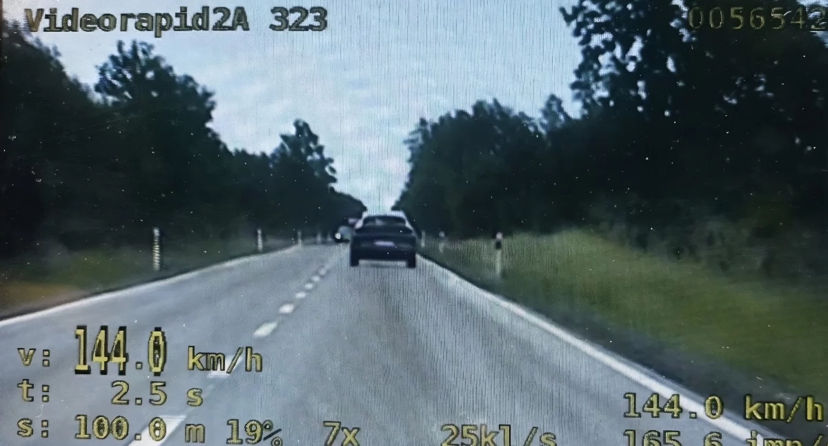 Kronika policyjna, Pirat drogowy Zdrojach! liczniku miał 144/h! - zdjęcie, fotografia