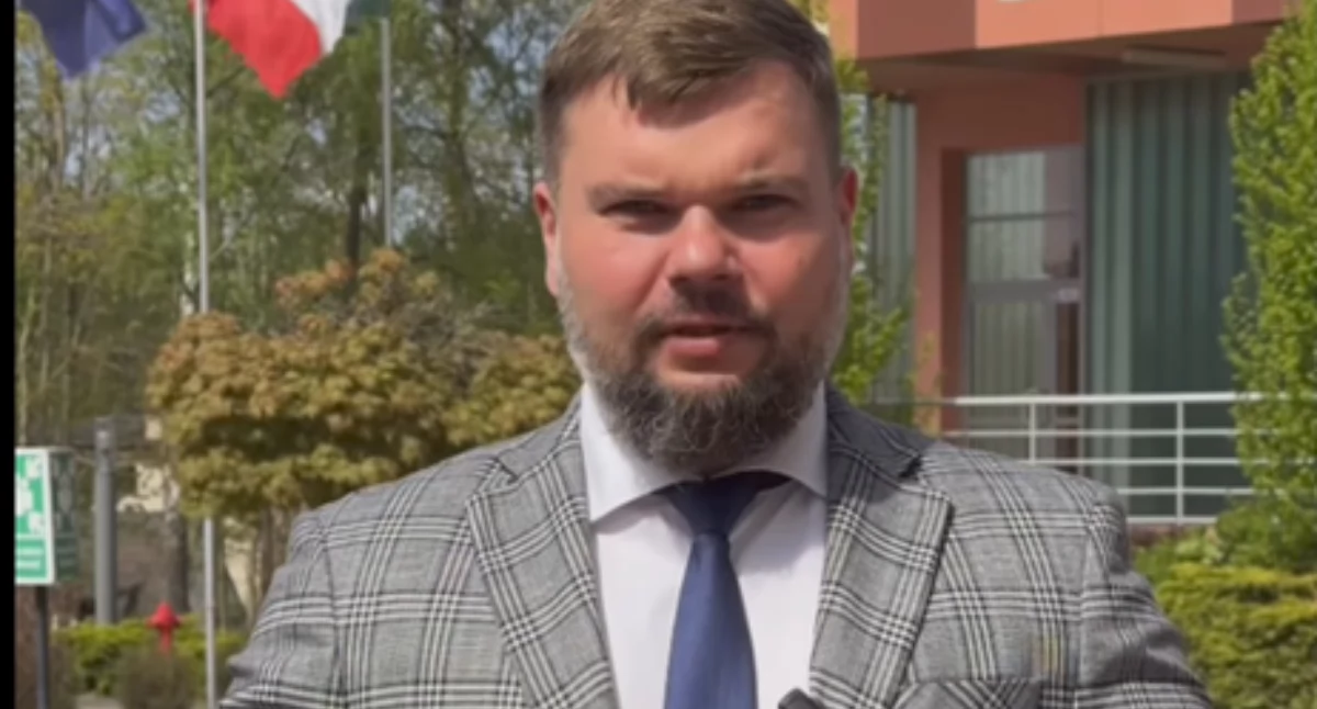 Wieści z samorządów, Burmistrz Kościerzyny wotum zaufania absolutorium - zdjęcie, fotografia