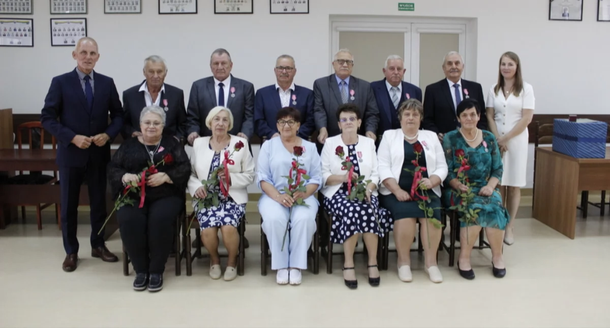 Seniorzy, Złote gminie Kościerzyna Dziewięć odebrało medale małżeństwa - zdjęcie, fotografia