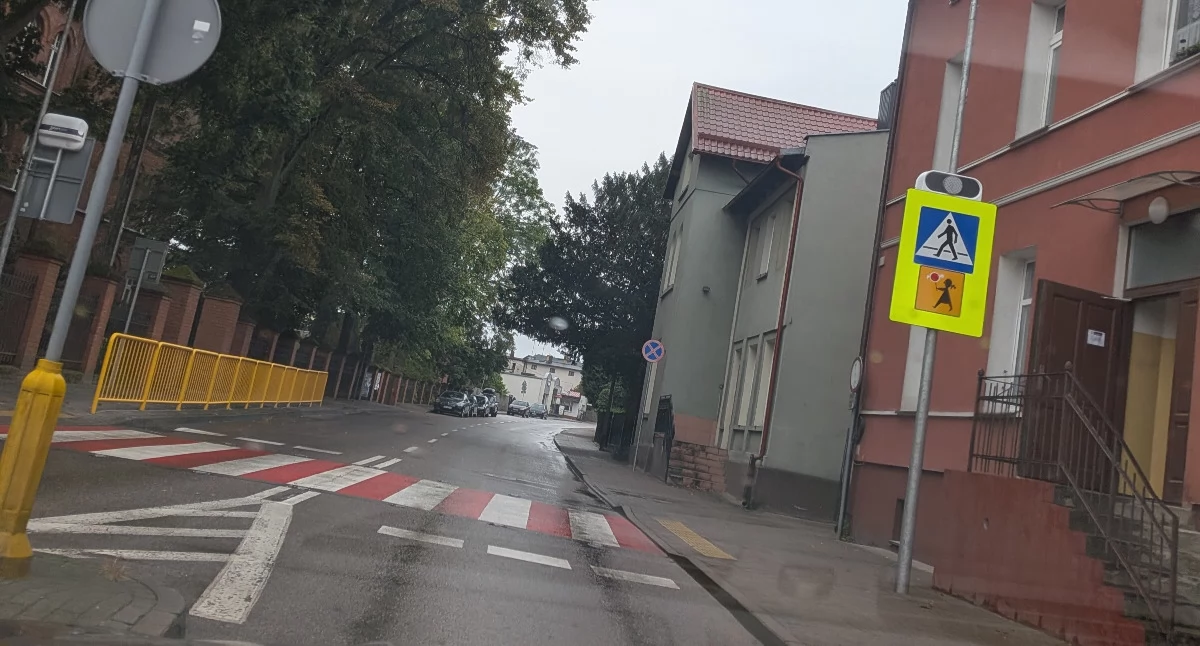 Inwestycje, Czujniki wykryją pieszego Kościerzynie działają kolejne inteligentne przejścia - zdjęcie, fotografia