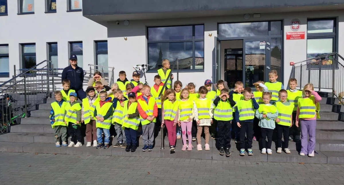 Przedszkola, Policja przedszkolaków Dziemianach Rozmawiano bezpieczeństwie - zdjęcie, fotografia
