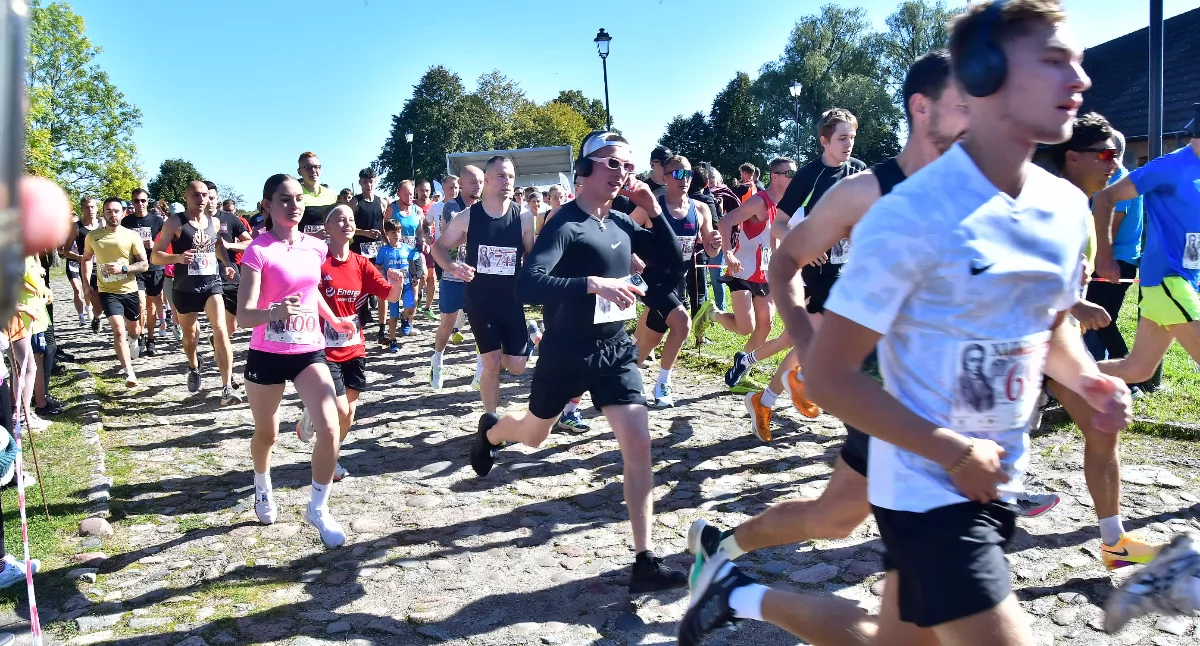 Bieg Mazurka w Będominie. Sportowa rywalizacja i lekcja patriotyzmu