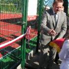 Uroczystego przecięcia wstęgi dokonał m.in. poseł Zdzisław Czucha /fot. dad