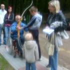 Przybyli mogli spróbować swoich sił strzelając z łuku /fot. dad