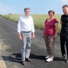 Wójt gminy Karsin Roman Brunke, sołtys sołectwa Górki Barbara Peplińska oraz radny z...