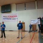 Na sali nie zabrakło też sympatyków Zdzisława Czuchy z transparentami /fot. dad