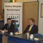 O planach inwestycyjnych inwestora z Niemiec burmistrz mówi na konferencji  /fot. dad