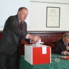 Swój głos oddaje również Stanisław Małachowski /fot. dad
