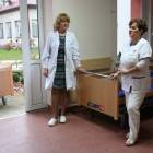 Lekarz kierujący ZOL, Iwona Dec i pielęgniarka oddziałowa /fot. nadesłane/Anita...