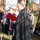 Tablicę poświęcił ksiądz prałat Marian Szczepiński /fot. dad