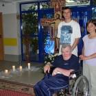 Mateusz Michna i Barbara Dawidowska z podopiecznym Kazimierzem Karbowskim /fot. Longina...