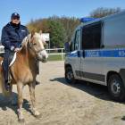 Mł. asp. Piotr Kwidziński i Tonia - 
