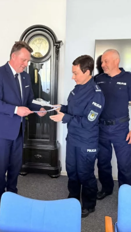 Gmina Dziemiany przekazała pieniądze na budowę nowej komendy policji