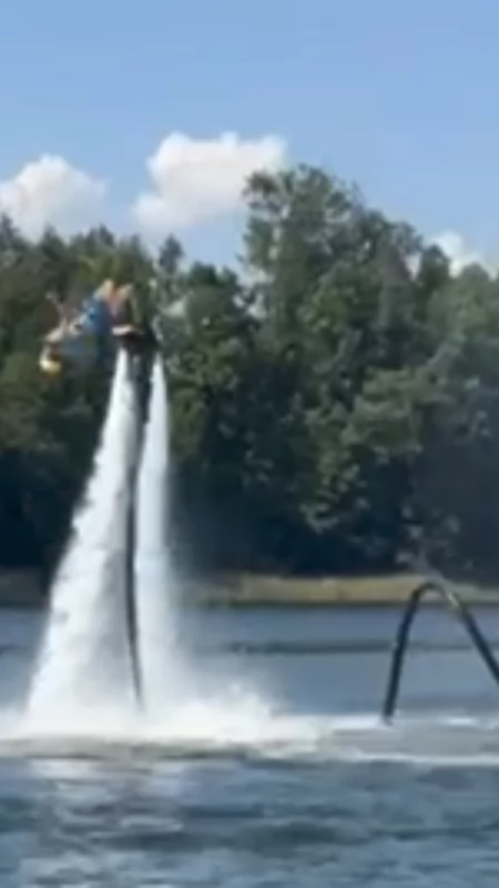 Sobótka nad J. Rzuno w Dziemianach. Pokaz flyboardingu, konkurs wianków i tłumy mieszkańców