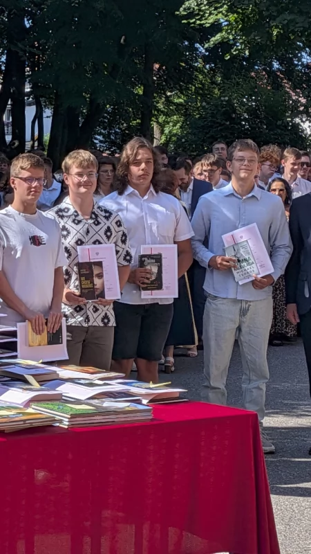 Koniec roku szkolnego. Czas na wypoczynek i sezonową pracę