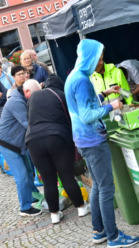 Tłumy na Rynku w Kościerzynie. Wrzosy przyciągnęły mieszkańców na Wielką Zbiórkę Szkła!