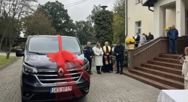 Nowy pojazd dla Domu Pomocy Społecznej w Cisewiu