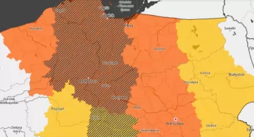 Śliskie drogi i chodniki. IMGW ostrzega przed marznącym deszczem