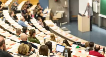 Dr hab. Bożena Stawoska-Jundziłł - nauka, doświadczenie i pasja, które wzmacniają kadrę Pomorskiej Szkoły Wyższej