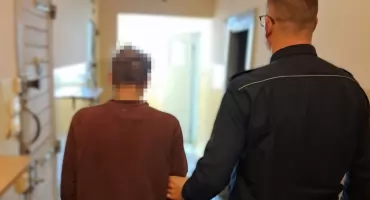 Ukradli alkohol z piwnicy, złapano ich przy piciu. Grozi im 10 lat