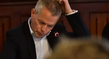 Wniosek o wyłączenie sędziów znowu przesunął sprawę Modrzejewskiego w czasie!
